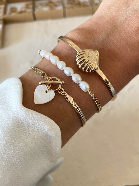 Arlo freshwater pearl bracelet